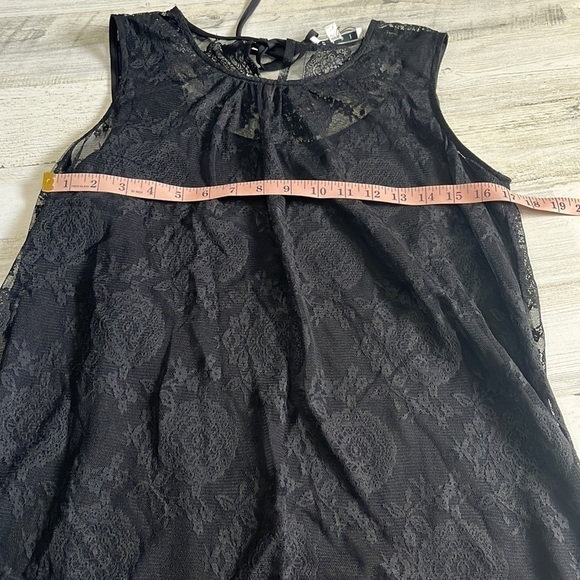 CAbi date night top size M. NWT - Picture 6 of 8